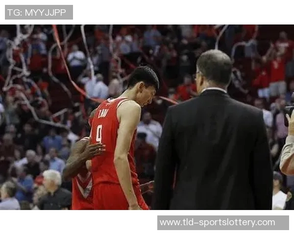 专访周琦:姚明已给我建议我玩起来比哈登更疯 专访周琦:姚明已给我建议我玩起来比哈登更疯