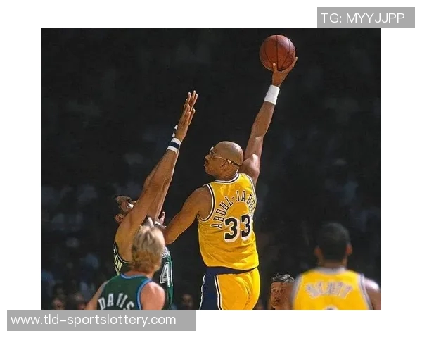 大写的服!中国野球场惊现“天勾”,这怎么防嘛?