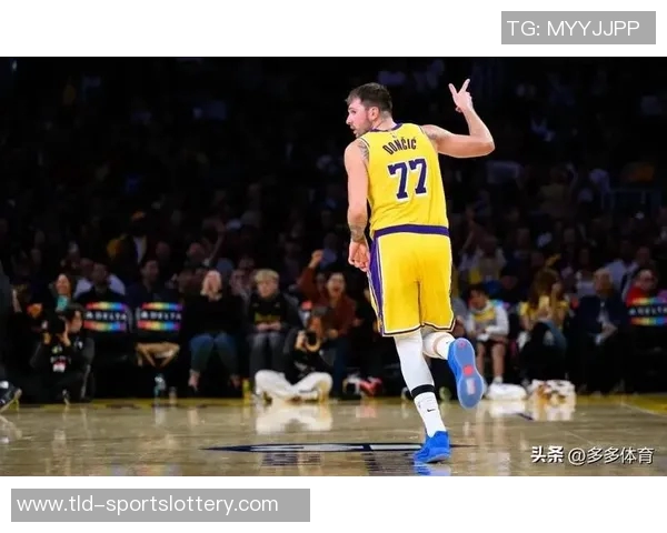 湖人对决爵士:詹姆斯东契奇同场竞技,马尔卡宁状态回暖迎难而上 湖人对决爵士:詹姆斯东契奇同场竞技,马尔卡宁状态回暖迎难而上